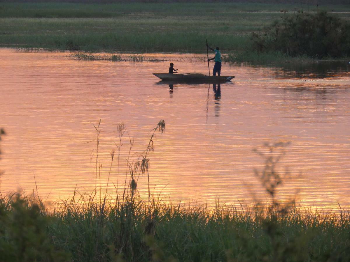 Caprivi Mutoya Lodge And Campsite Катима-Мулило Экстерьер фото